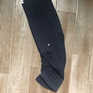 Lululemon in the flow leggings
